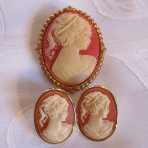 CAMEO PIN AND EARRINGS NWT